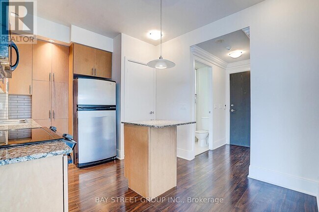 Photo du bâtiment - 181-1181 Wynford Dr