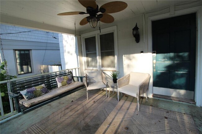 Foto del edificio - 936 East Lake Dr