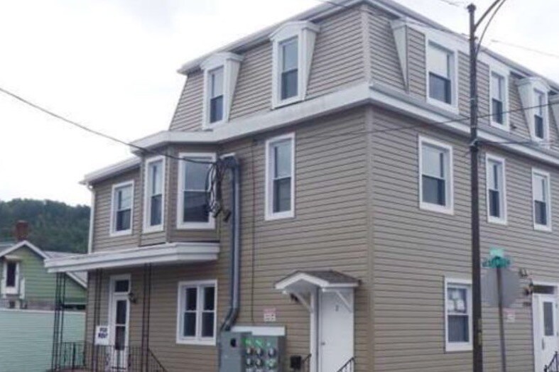 Primary Photo - 200 W Ridge St