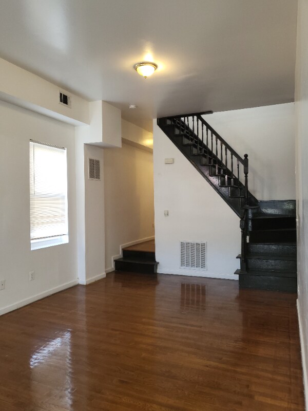 Foto del edificio - 1829 N Port St