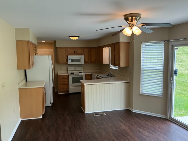Foto del edificio - 6443 Lantern Way