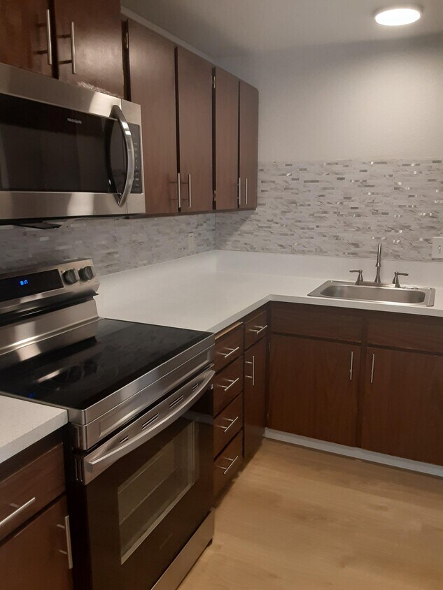 Kitchen - 1628 Trenton Ave