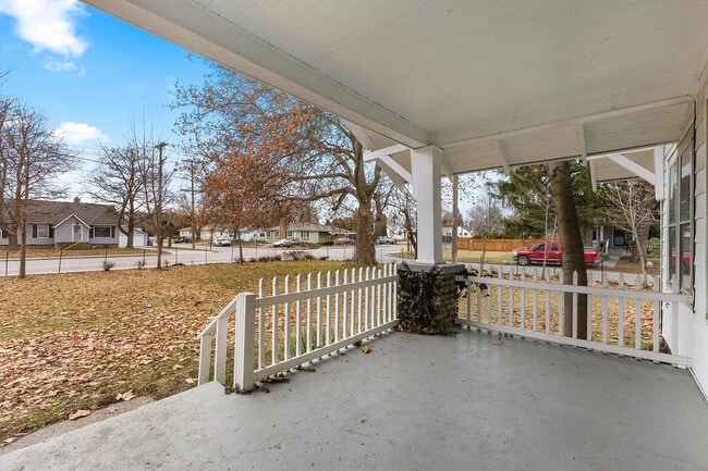 Front porch - 9505 E Broadway Ave