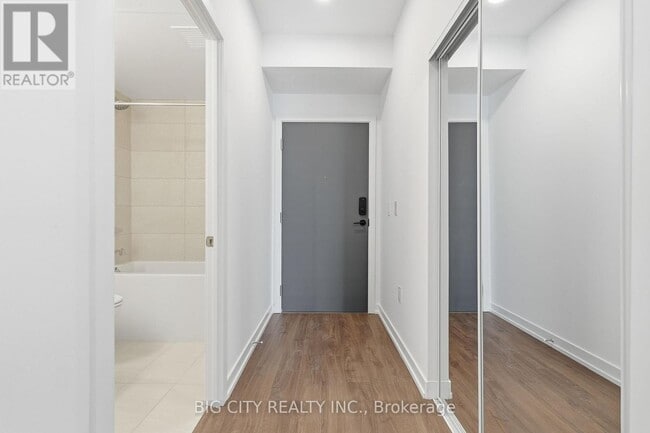 Building Photo - 9763 Markham Rd