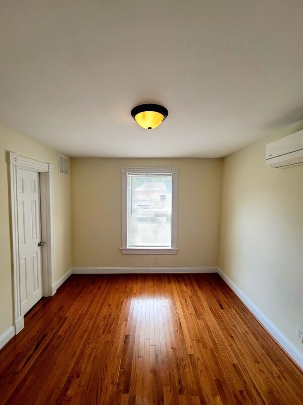 Foto del edificio - 2011 Rosewood Ave