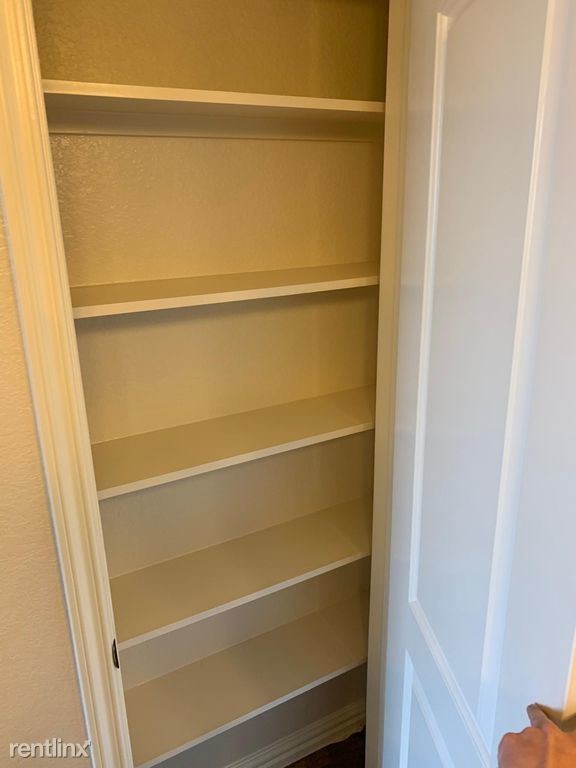Building Photo - 2 br, 2 bath Apartment - 13660 Via Varra 109