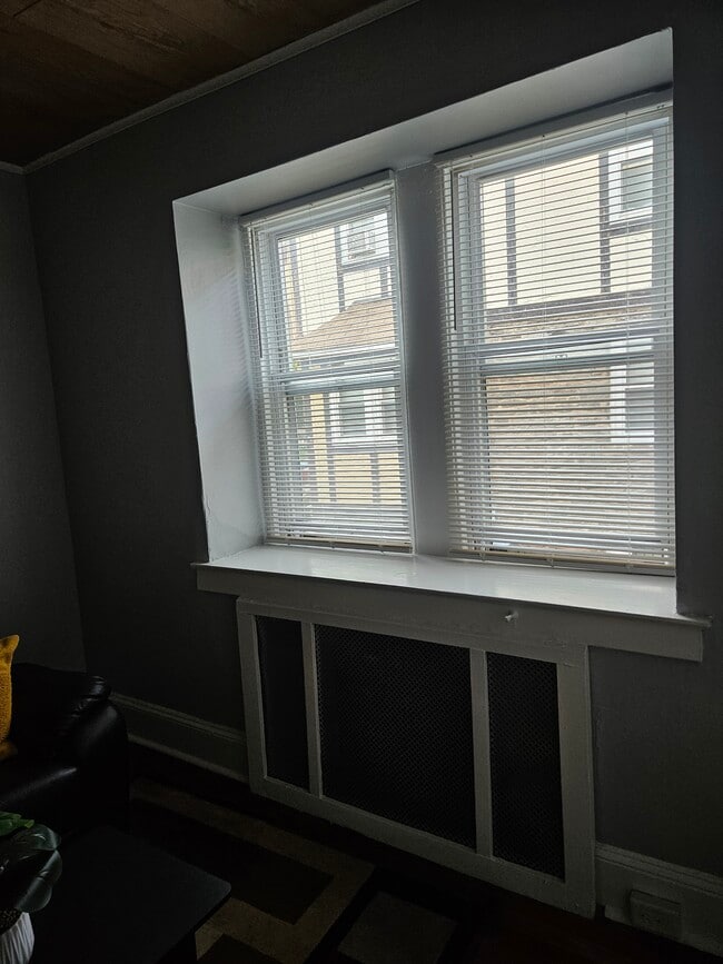 Building Photo - 6643 Blakemore St