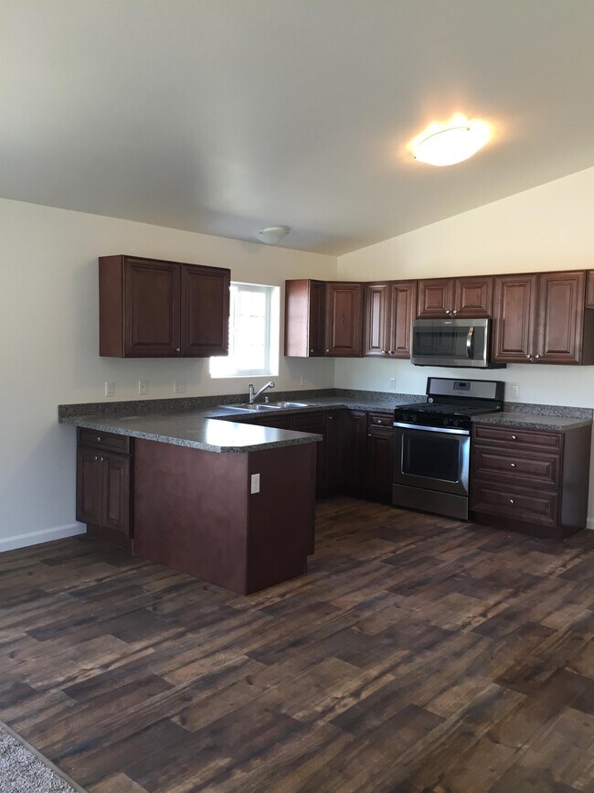 Building Photo - 8122 E Snow Cave Cir