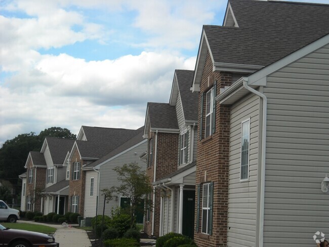 Building Photo - Davenport Village