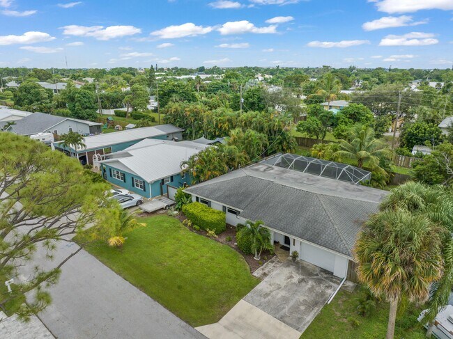 Foto del edificio - 1104 NW 12th Terrace
