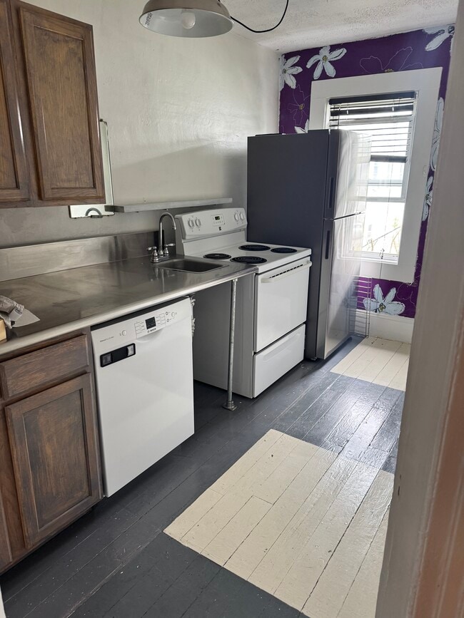 Kitchen - 10 Arlington St