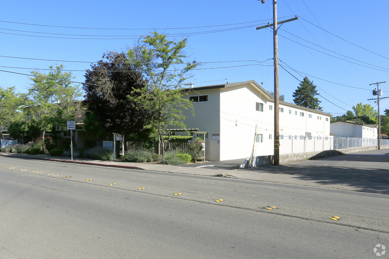 Foto principal - Pacific Garden Apartments