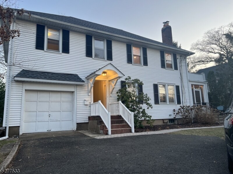Primary Photo - 352 Evergreen Pl