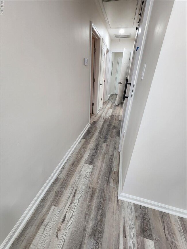 Foto del edificio - 318 Woodview Ave