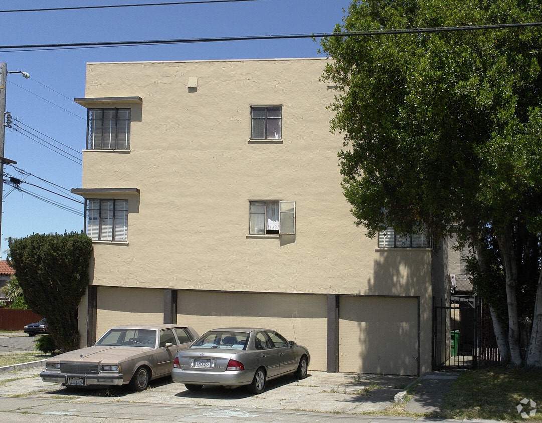 Foto del edificio - 5492 Ruth Ave