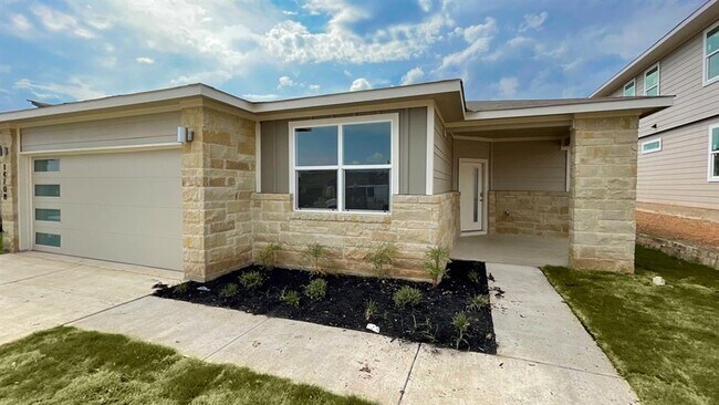 Building Photo - 14105 Cantarra Dr