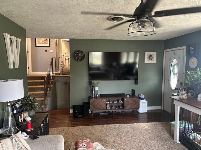 Building Photo - 397 W 4th St