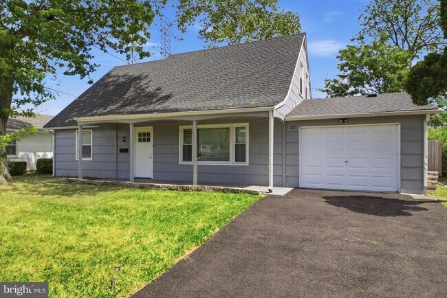 Foto del edificio - 12 Holbrook Ln