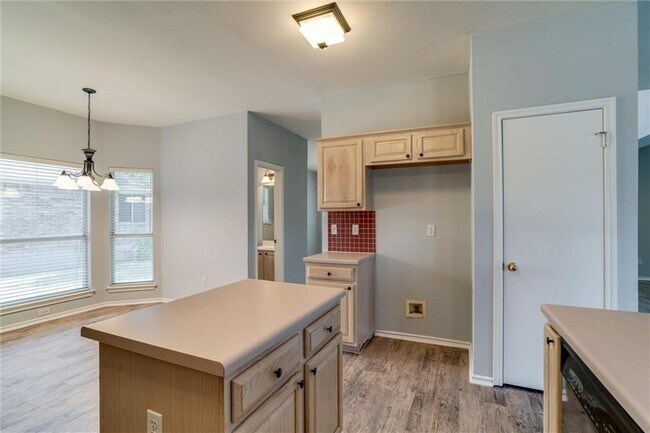 Building Photo - 1102 Black Locust Drive West