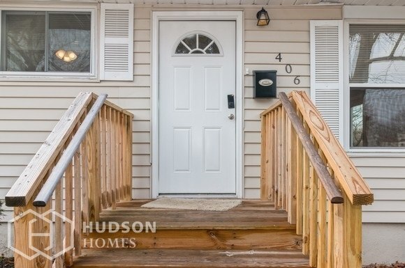 Building Photo - 406 Veterans Dr