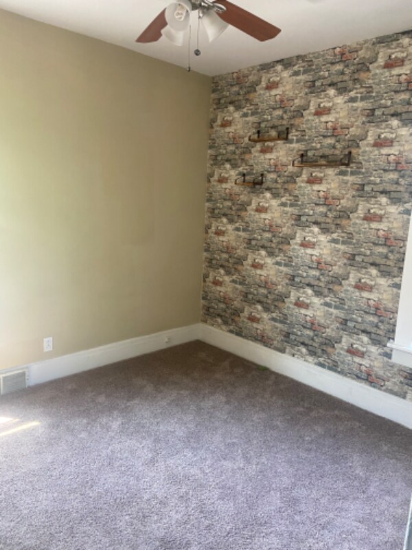 Building Photo - 148 Hedley Pl
