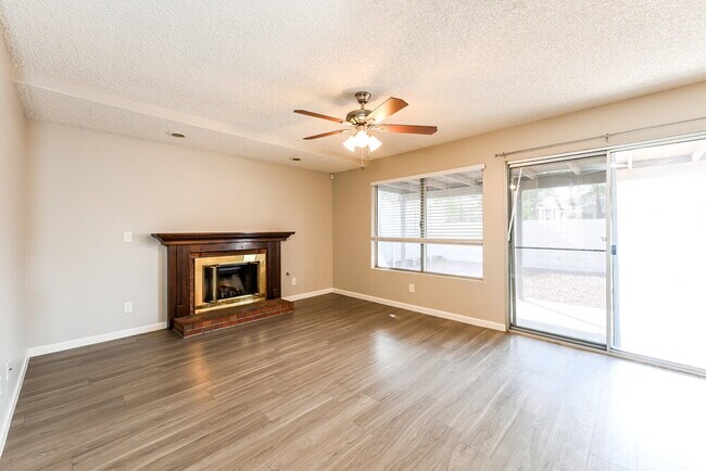 Foto del edificio - 2811 Cacto Ct