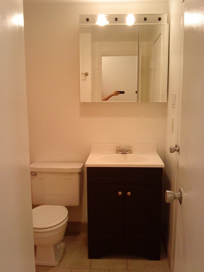 Building Photo - 2755 Ordway St NW