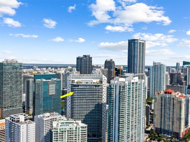 Foto del edificio - 1300 Brickell Bay Dr