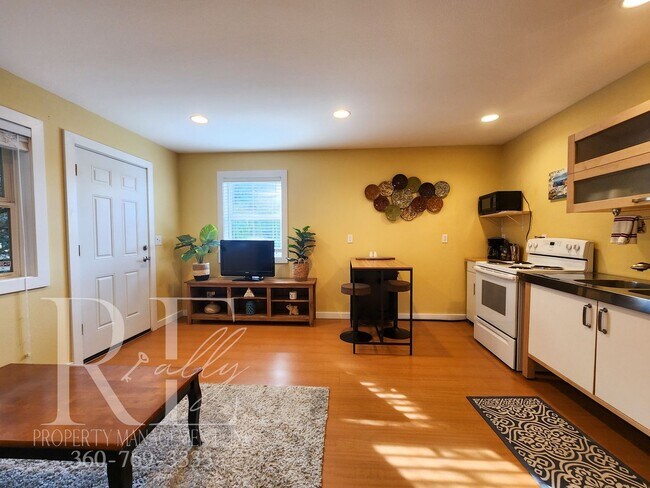 Foto del edificio - Fully Furnished Well Appointed Home