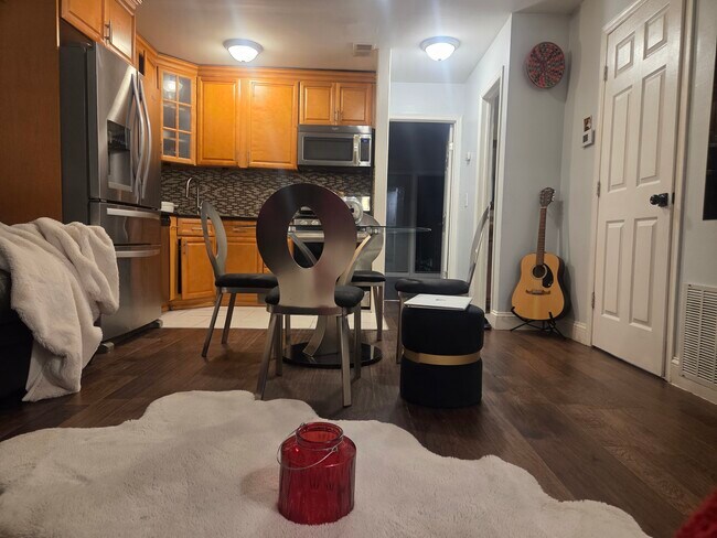 Foto del edificio - 409 Orchard Meadows Dr S