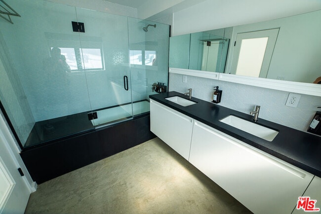 Foto del edificio - 14 Brooks Ave