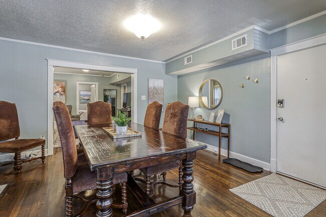 Foto del edificio - 3402 Gillham Rd