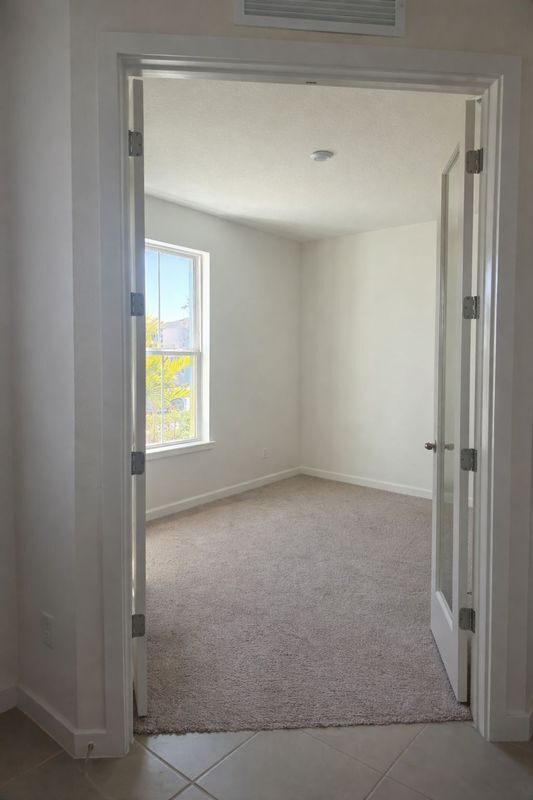 Foto del edificio - 2006 Education St