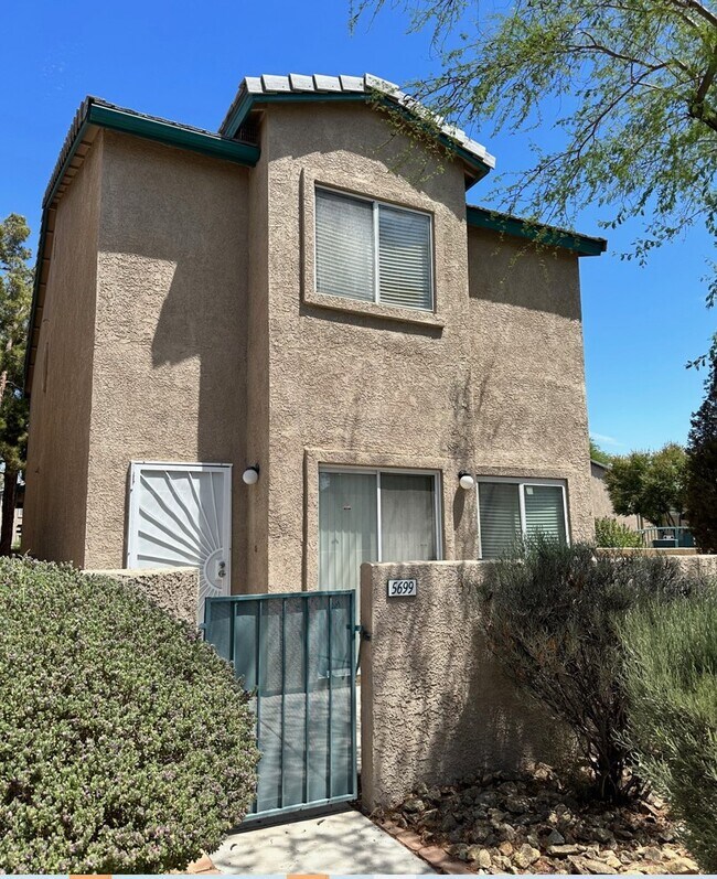 Building Photo - 5699 Ritter Ln