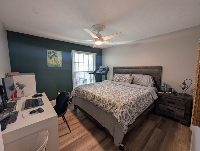 Bedroom (furnitures not included, staging purpose only) - 3140 7 Pines Ct NW