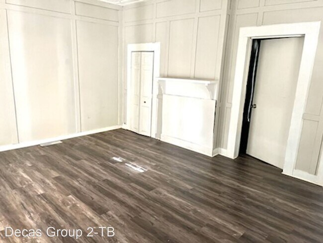 Building Photo - 4 br, 1.5 bath House - 5102 Cedar St.