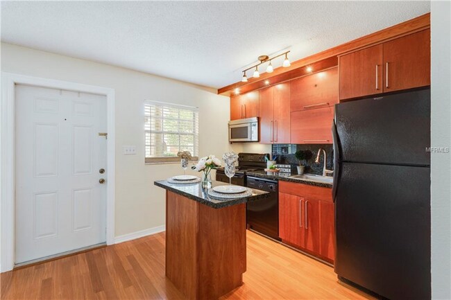 Foto del edificio - 1525 Catherine St