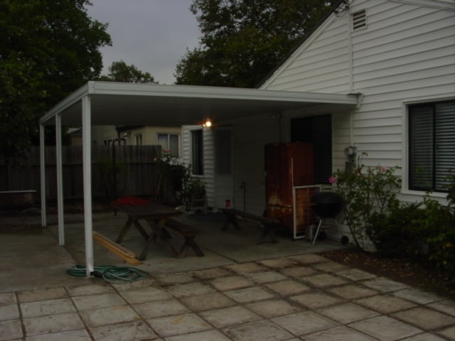 Building Photo - Easy Freeway access