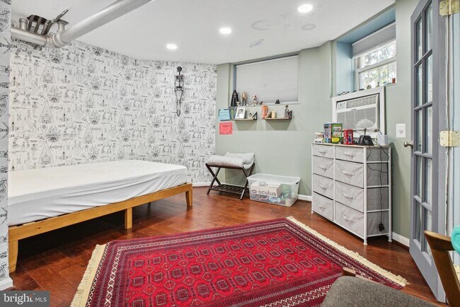 Foto del edificio - 1855 Calvert St NW