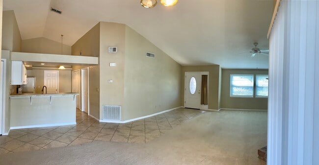 Building Photo - 7071 Villa Estelle Dr