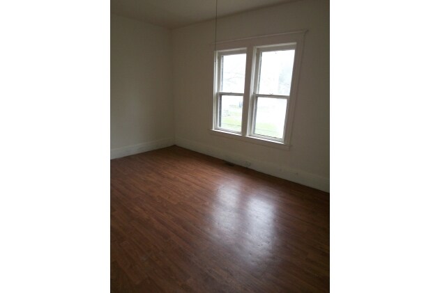 Building Photo - 128 State St