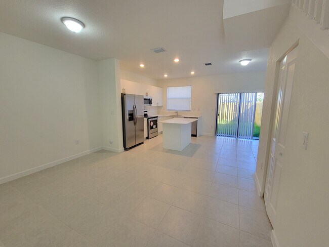 Building Photo - 28637 SW 132nd Ct