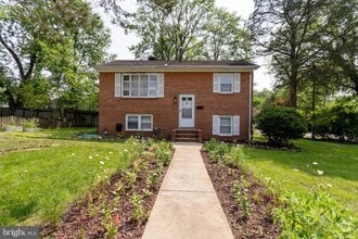 Building Photo - 9113 Taylor St