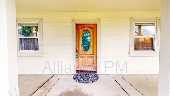 Building Photo - 14120 Brookside Ln