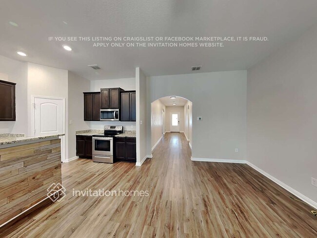 Foto del edificio - 8002 Bluewater Cove