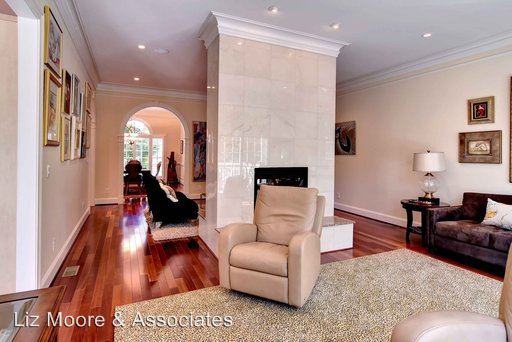 Foto del edificio - 100 N Turnberry