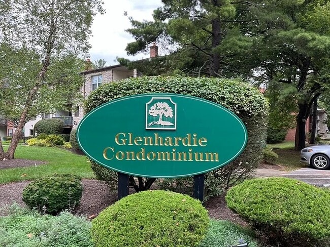 Building Photo - 429 Drummers Ln