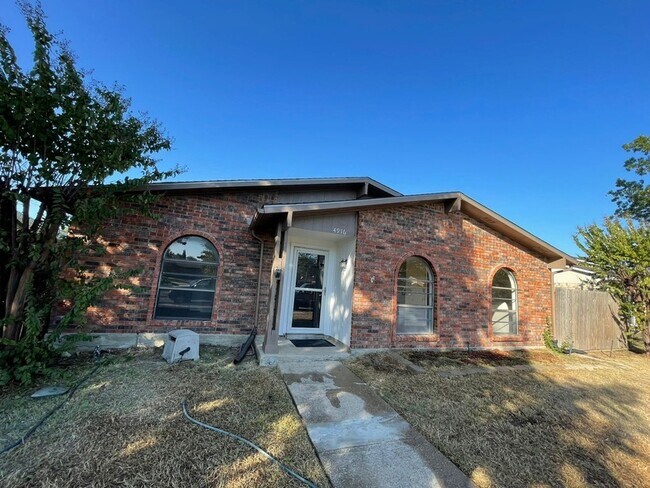 Foto del edificio - 4916 N Colony Blvd