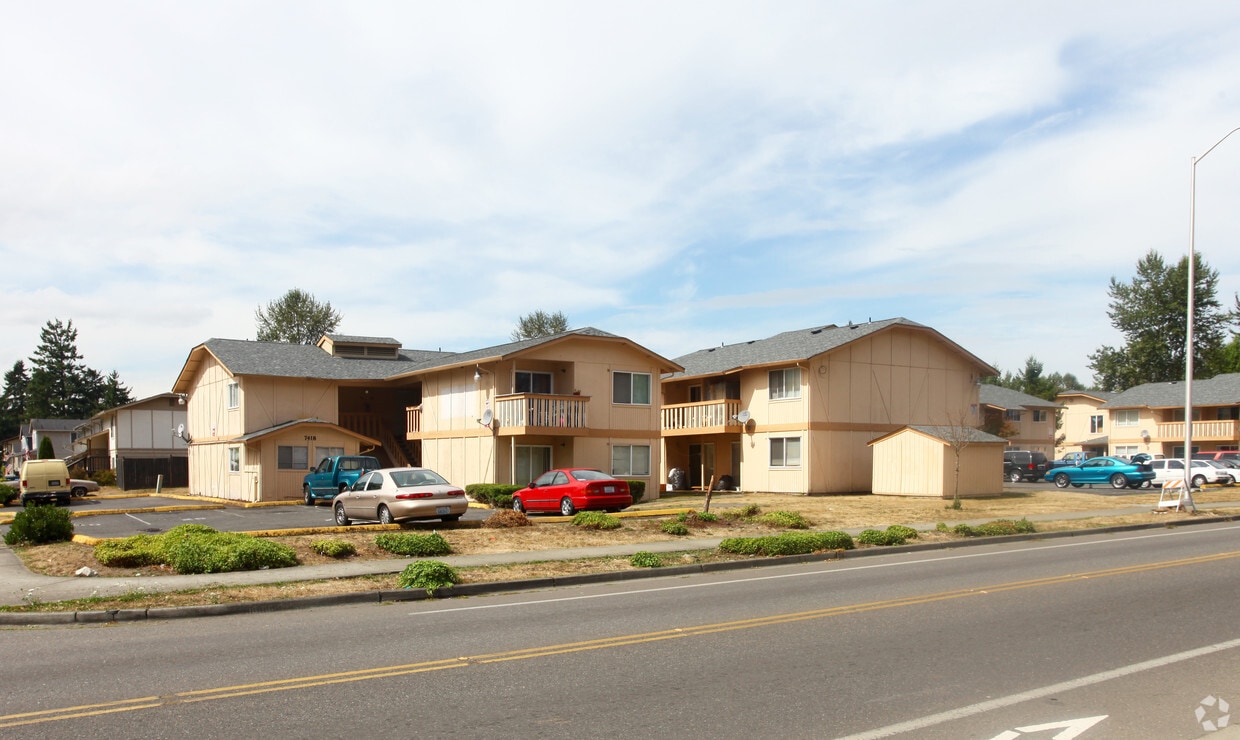 Primary Photo - McKinley Crossing - 7402 Mckinley Ave Taco...