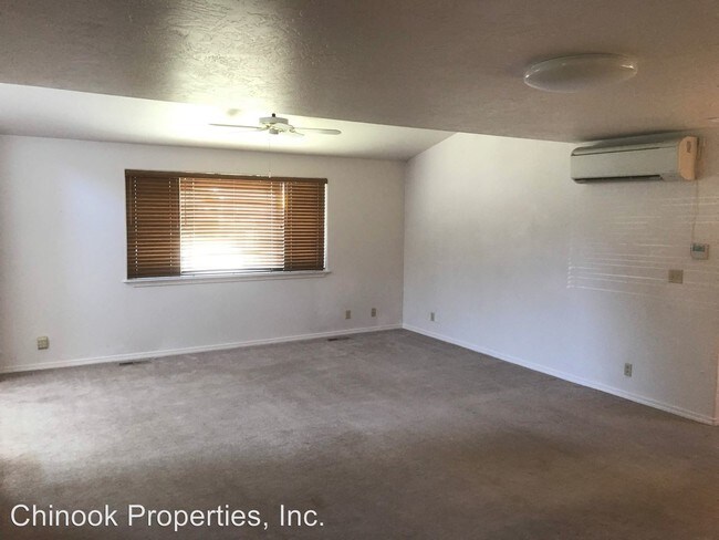 Building Photo - 3 br, 2 bath House - 3941 Royal Avenue